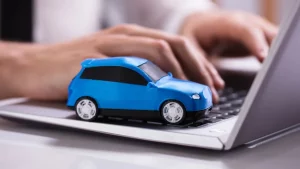 Image montrant un véhicule d'entreprise sur un ordinateur.