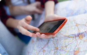 Géolocalisation des équipes mobiles sur carte et smartphone